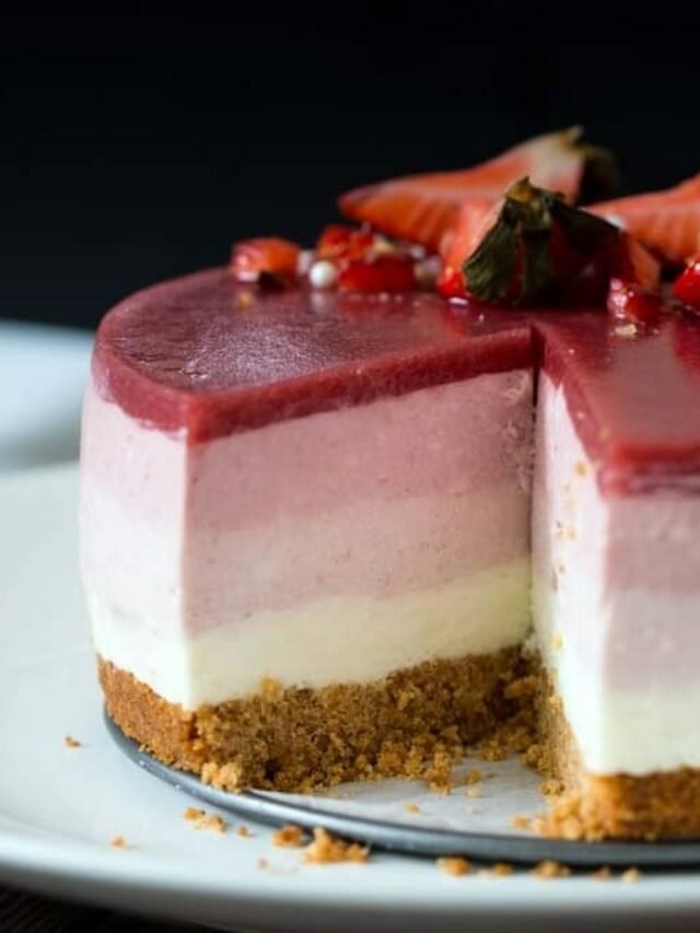 Easy Jell-O Strawberry Temptation Non-Bake Cheesecake