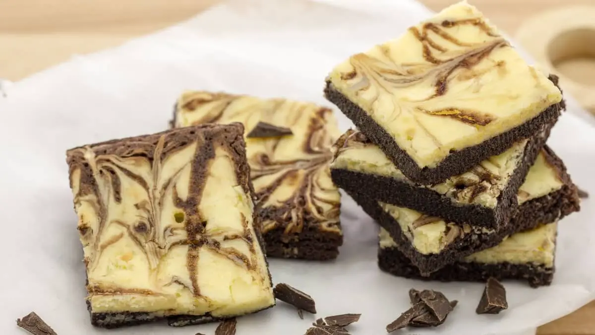 do cheesecake brownies need to be refrigerated