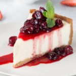 Best Ways on How to Decorate a Cheesecake With Fresh Fruit