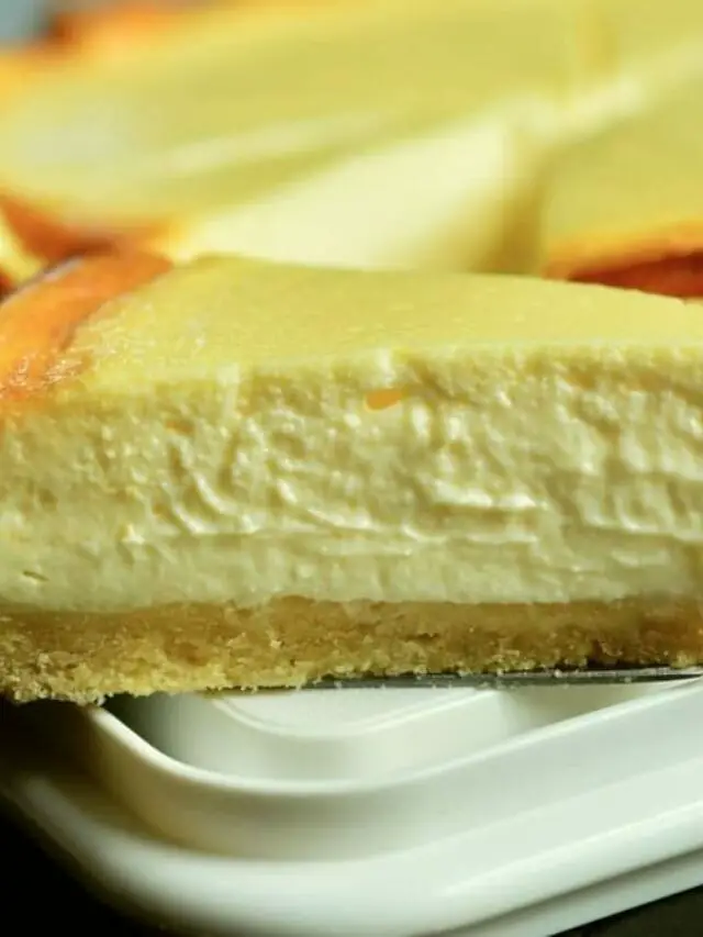 4 Signs To Know If Your Cheesecake Has Gone Bad