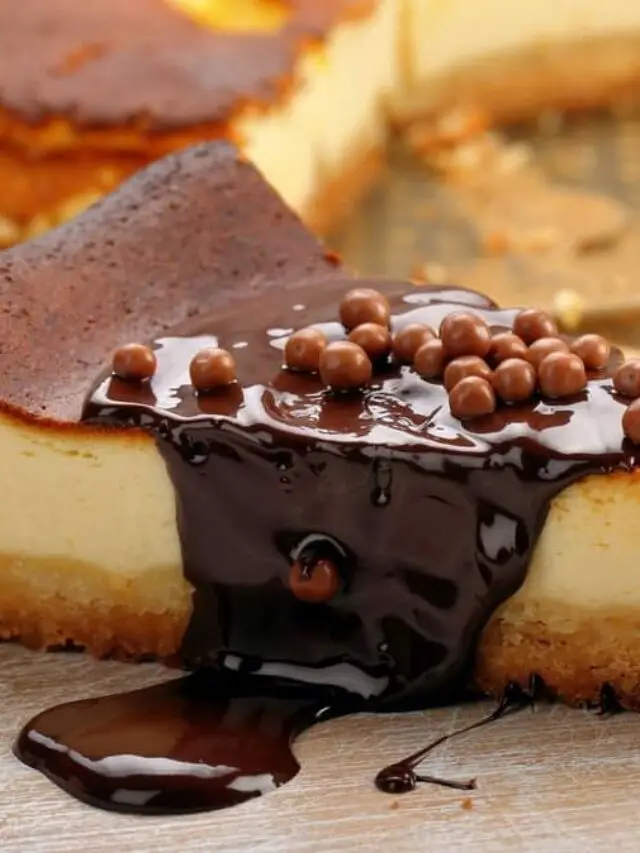 Handy Tips To Decorate Your Cheesecake With Melted Chocolate