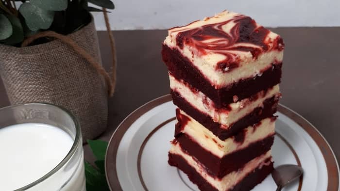 easy red velvet cheesecake brownies