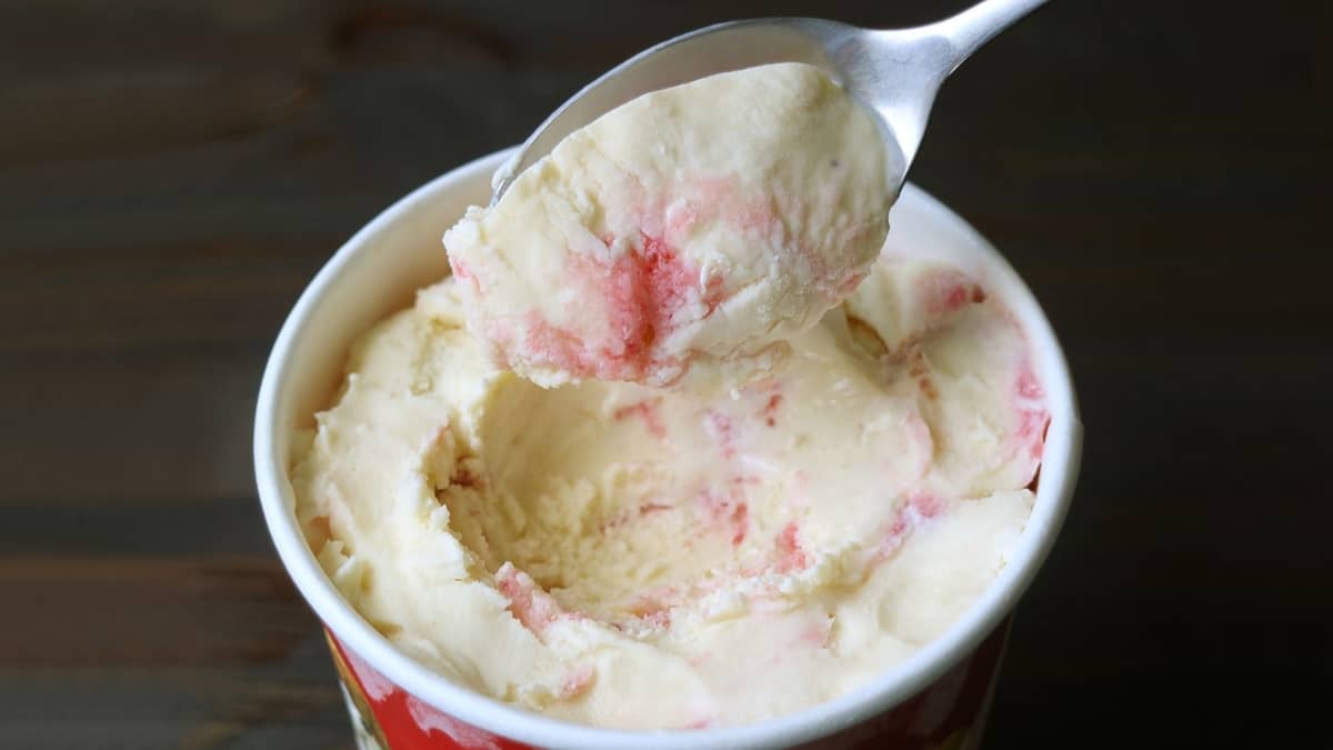 4 Fantastic Quality Strawberry Cheesecake Ice Cream Brands