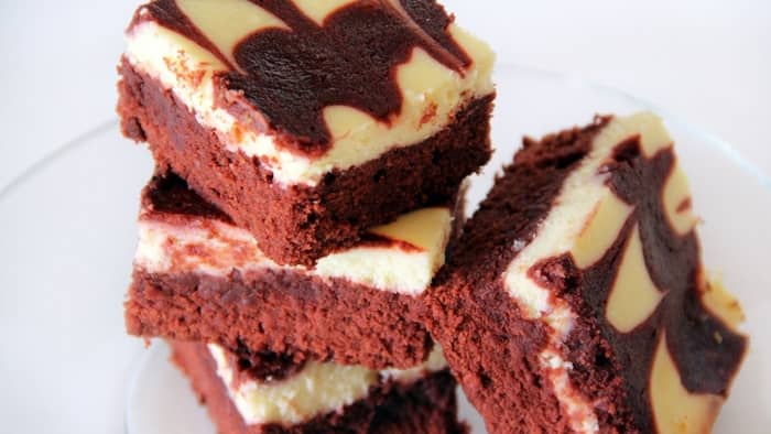 What makes red velvet cake taste different
