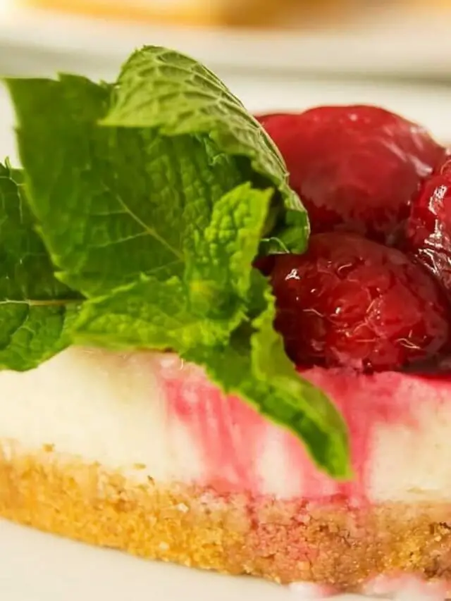 Step-By-Step Classic Raspberry Charlotte Cheesecake Recipe