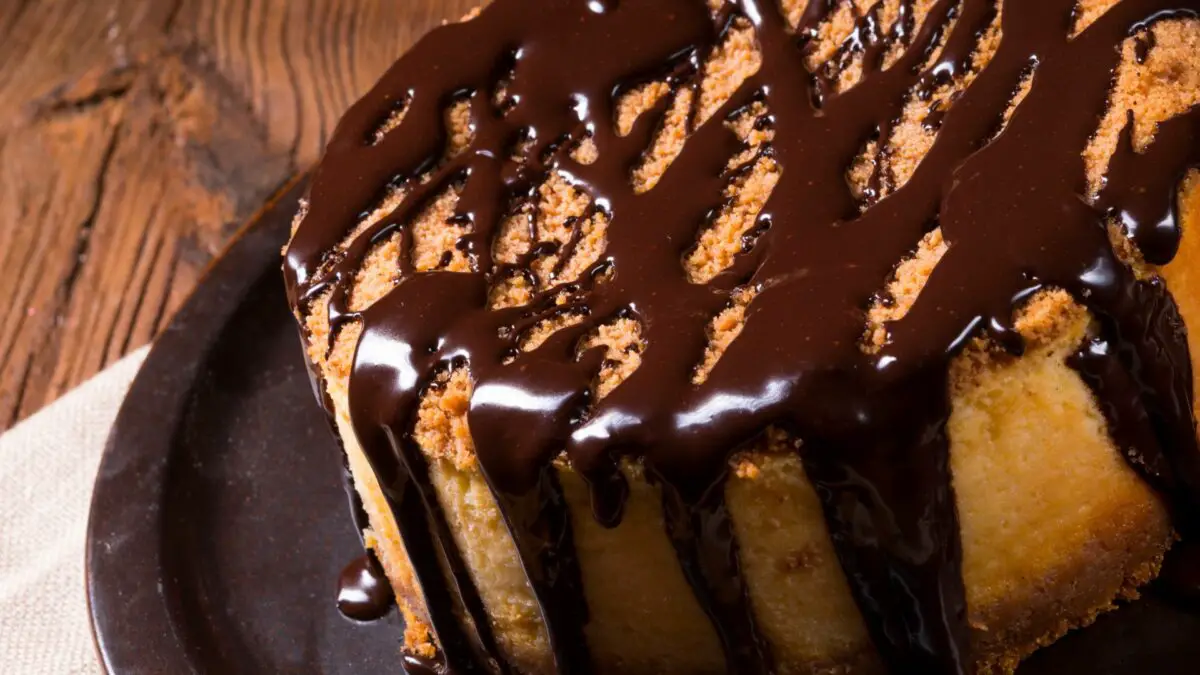 Creamy Chocolate Glaze For Cheesecake - 4 Easy Quick Steps