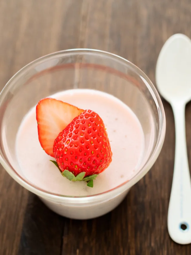 Strawberry Cheesecake Pudding Party Shots With Vodka (7)